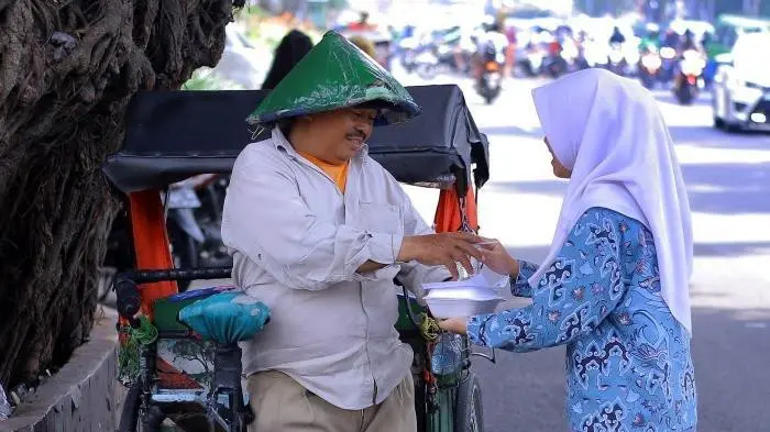 Besarnya Pahala Bersedekah Di Bulan Ramadan Majalahwm